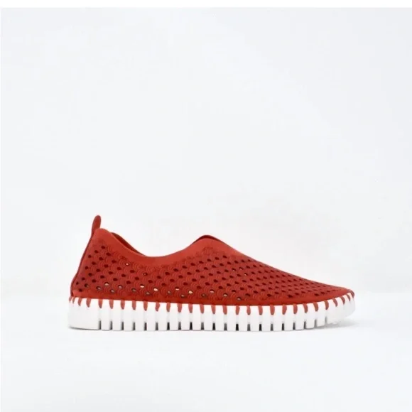 Ilse Jacobsen - Women's Tulip 139 Red Sneakers - Picture 3 of 9